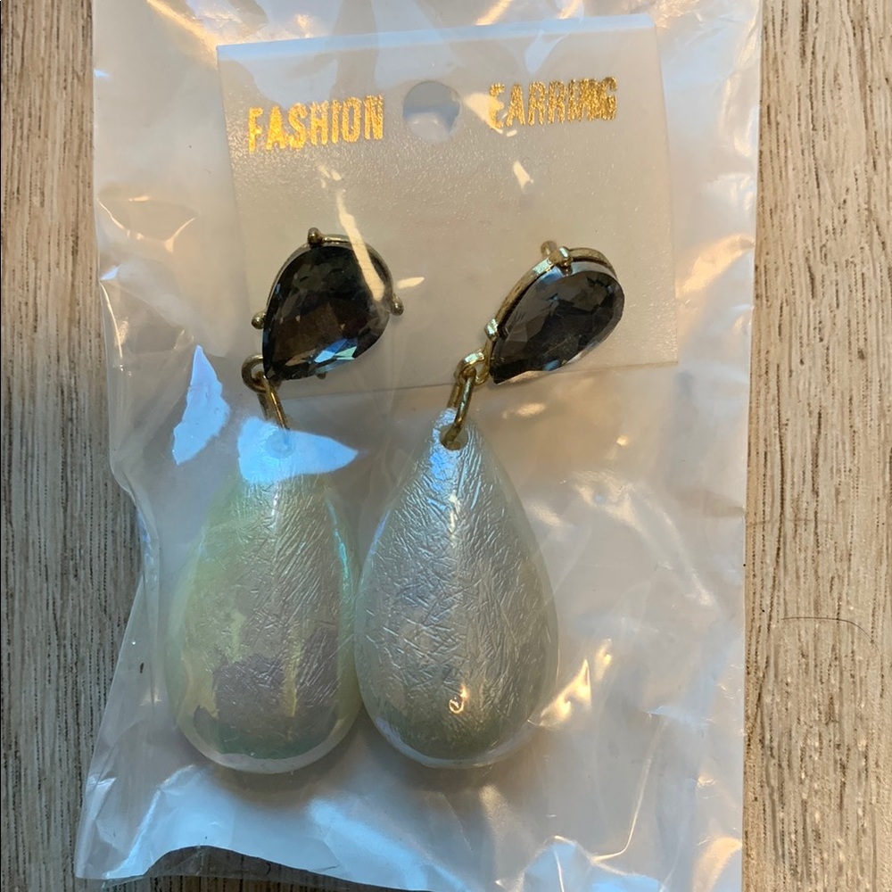 Elegant Gold and Black Teardrop Earrings